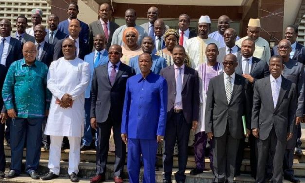 Guinéee : Un 3ème mandat – des sanctions internationales contre les promoteurs