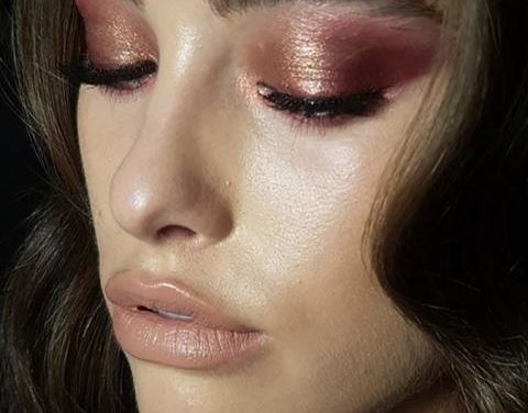 Un sérum à l’huile de ricin pour faire pousser les sourcils plus vite à la maison