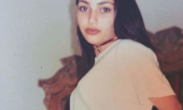 Kim Kardashian poste une photo d’elle adolescente