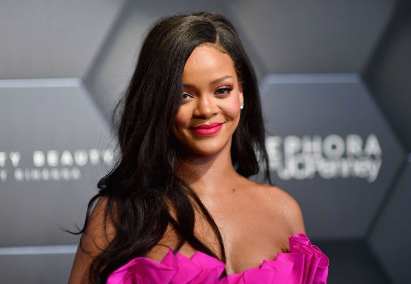Lutte contre le coronavirus : Rihanna offre 5 Millions de dollars