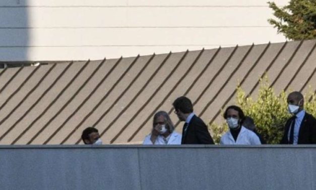 Coronavirus: Emmanuel Macron en visite surprise chez le professeur Raoult