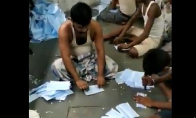 Une usine de production de masque en Asie où les conditions d’hygiènes sont quasiment inexistante