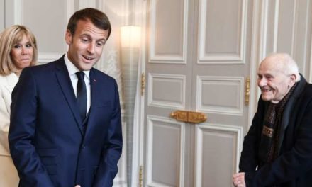 Le plus vieux médecin de France reçu par Emmanuel Macron