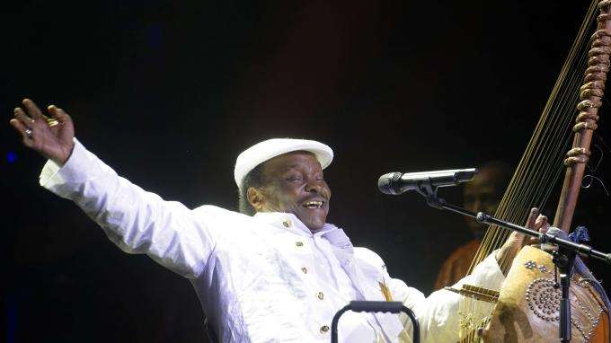 Décès du chanteur guinéen Mory Kanté, connu pour son tube “Yéké Yéké”