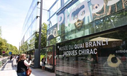 Une oeuvre du Quai Branly arraché de son socle