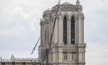 Large consensus sur une reconstruction de la fléche de Notre Dame à l’ identique