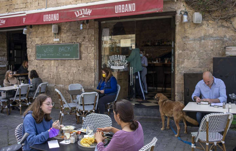 Covid-19 : Israël lève l’obligation du port de masque