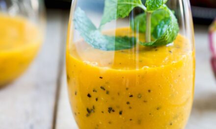 Smoothie ananas, orange et passion de Julie Andrieu : la recette vitaminée