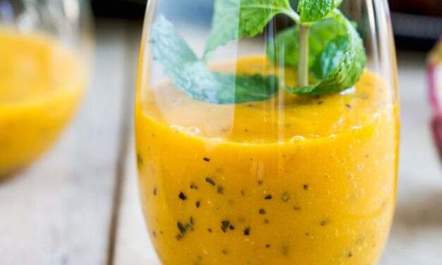 Smoothie ananas, orange et passion de Julie Andrieu : la recette vitaminée